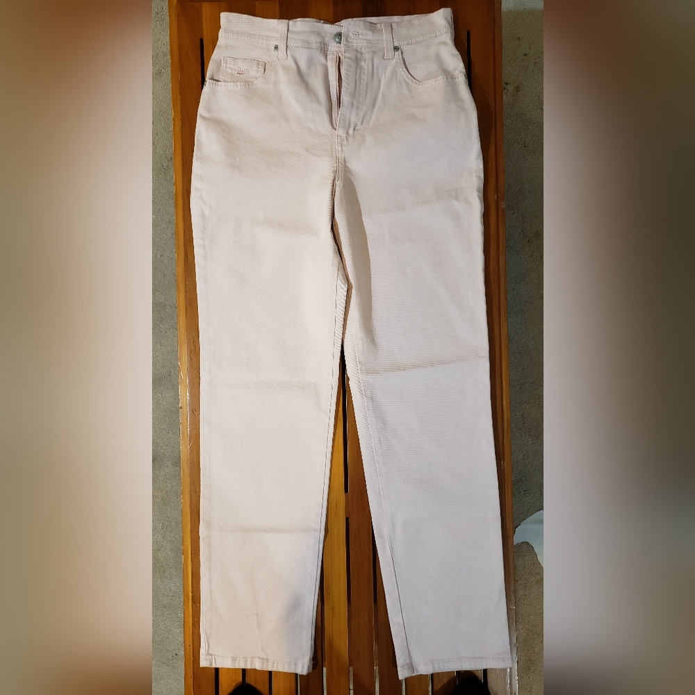 Vintage light pink jeans